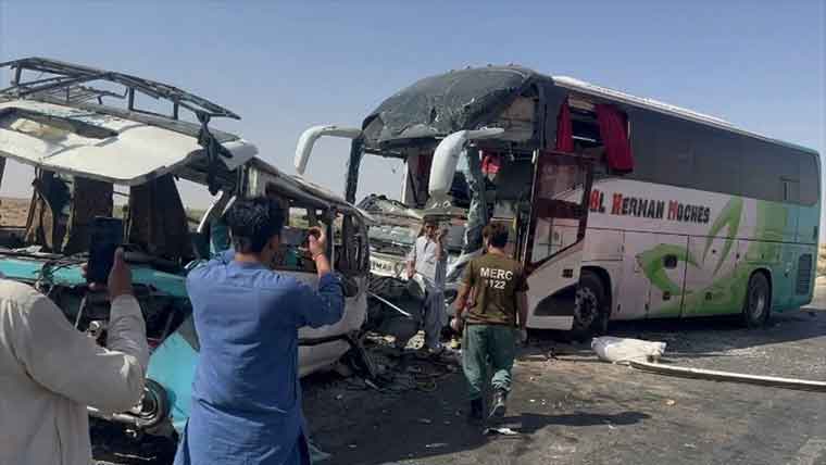 لسبیلہ : کوچ اور ویگن میں خوفناک تصادم،12افراد جاں بحق،21زخمی