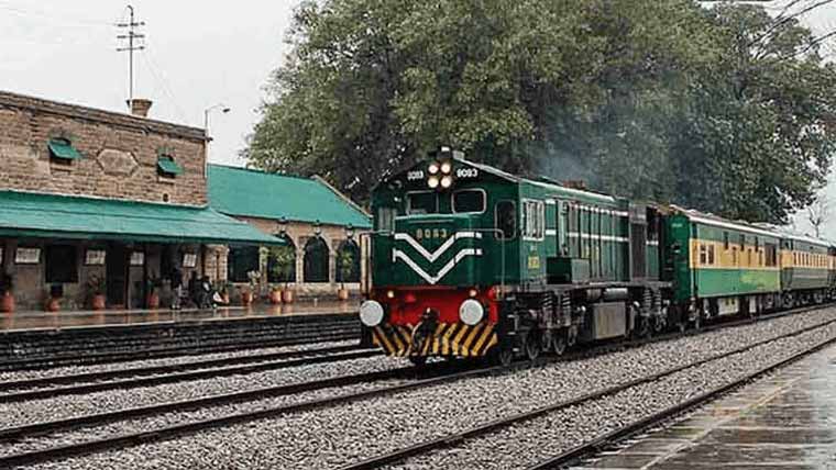بغیر ٹکٹ سفر کرنے والوں کی روک تھام کیلئے ریلوے کا پلان تیار