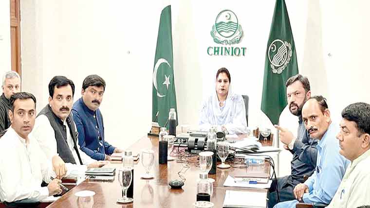 چنیوٹ:سرکاری و نجی سکولوں کی عمارتوں کی فٹنس جانچنے کا فیصلہ