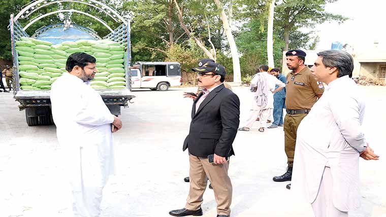  حافظ آباد :سرکاری نرخ پر آٹے کی فراہمی کیلئے فلور ملز کا معائنہ 