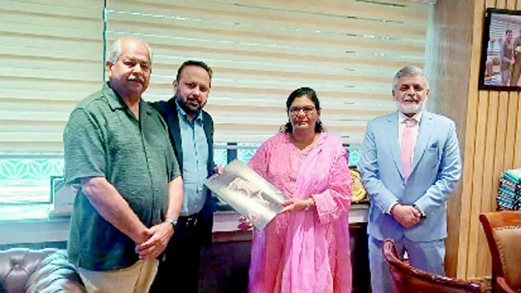 پی اے اے وفد کی پرنسپل انفارمیشن آفیسر رئیسہ عادل سے ملاقات