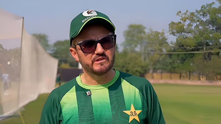 سہ ملکی سیریز، مائیک ہیسن فائنل میں فتح کیلئے پر امید 