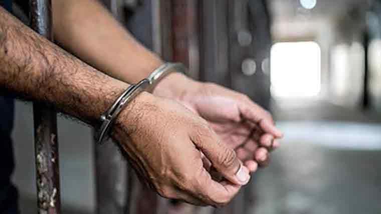 راولپنڈی، 6افراد سے شراب اور غیرقانونی اسلحہ برآمد