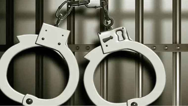  خاتون کے ہمراہ چوری کی وارداتیں  کرنے والا موٹر سائیکل سوار گرفتار