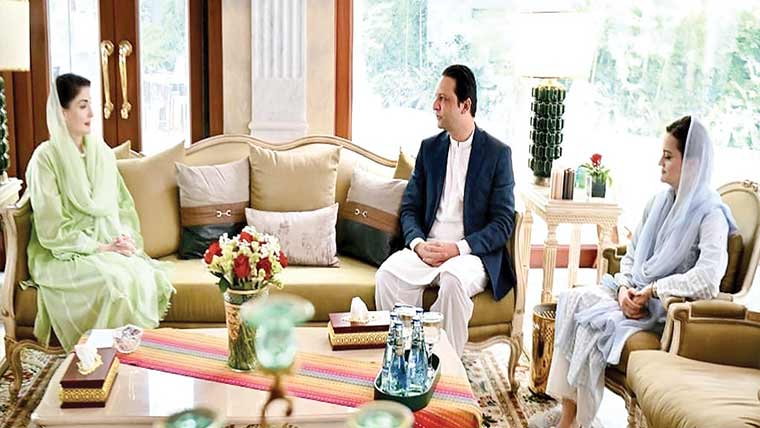  مریم نواز کا تمام معروف شاہراہوں پر بائیک لین مقرر کرنے کا حکم 