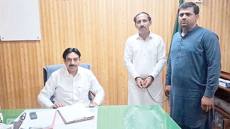 سیالکوٹ:تحفظ ماحولیات اتھارٹی کا اہلکار رشوت لیتے گرفتار 