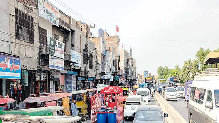 اہم شاہراہوں پر ٹریفک جام معمول، شہری گھنٹوں خوار