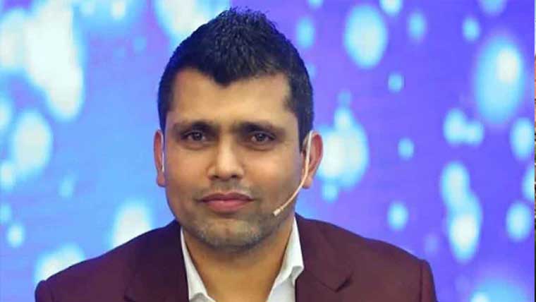 سخت فیصلے سیریز سے واپسی پر ہونے چاہئیں تھے :کامران اکمل