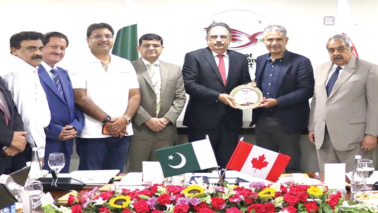  پاکستان میں کینیڈا کے ہائی کمشنر طارق  خان کا دورہ سیالکوٹ انٹرنیشنل ائرپورٹ 