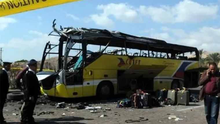مصر :مسافر بس الٹنے سے  22 افراد جاں بحق، 28 زخمی