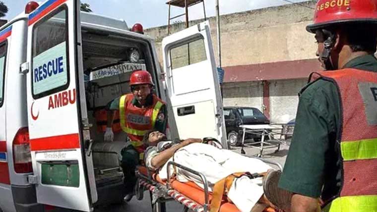  دو موٹرسائیکلوں میں تصادم  ایک جاں بحق، دو زخمی 