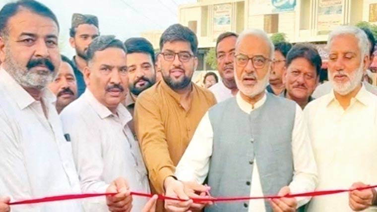 ثاقب خورشید کا دیہی علاقوں میں نئی سڑکوں کے افتتاح