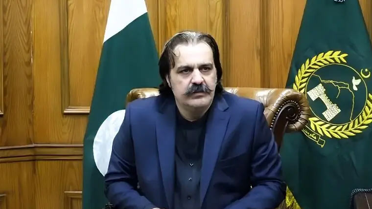  جنرل باجوہ نے ایکسٹینشن،ان کیلئے این آر او مانگا:گنڈا پور