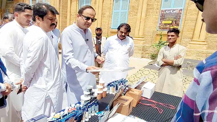 ملیر میں اقلیتی برادری کیلئے 100 گھروں کی تقسیم، سولر سسٹم کا افتتاح 