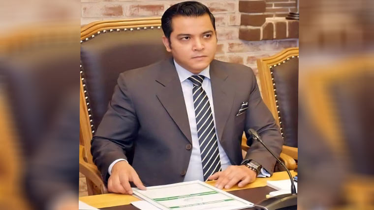 یومِ دفاع پر قلعہ سیالکوٹ میں ہلالِ استقلال پرچم کی تبدیلی 