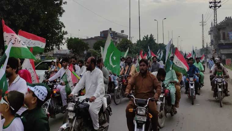 عوامی تحریک کی ’’دفاعِ  پاکستان موٹر سائیکل ریلی‘‘