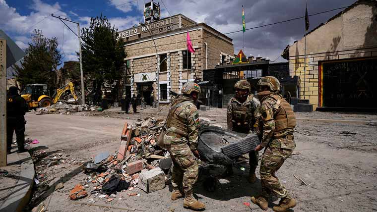 بولیویا:فوجی اڈے پر دھماکے  3ہلاک، 84زخمی، 14 لاپتا
