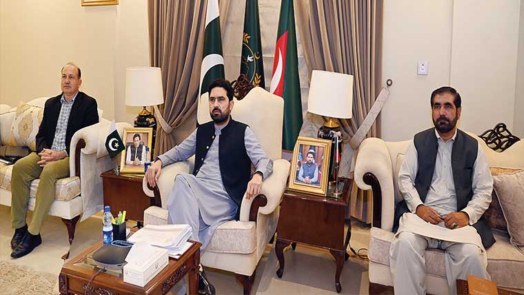 پختونخوا:بزرگ شہریوں کیلئے مفت سفری سہولت کی منظوری