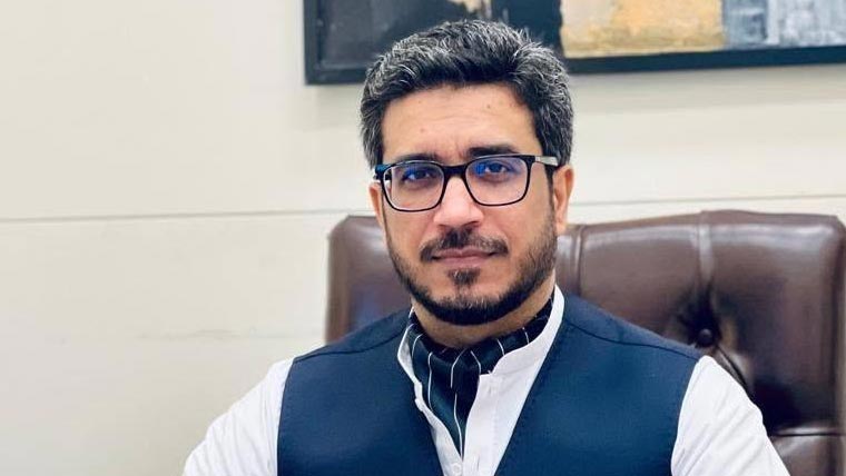 ڈپٹی کمشنر کا تحصیل آفس کوٹ ادو کا اچانک دورہ، معائنہ
