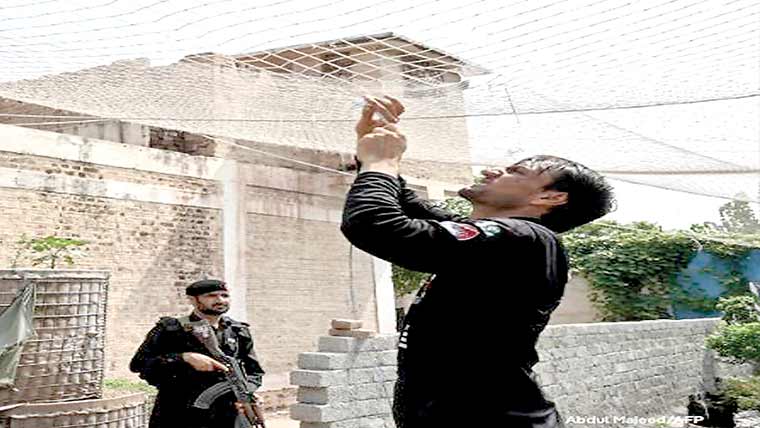 خیبر پختونخوا :ڈرون  حملوں  سے  بچاؤ،پولیس  نے  جال  لگا لیے