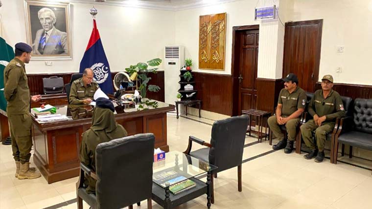پولیس اہلکاروں کی ویلفیئر کے اقدامات ، ڈی پی او چنیوٹ کی ملاقات