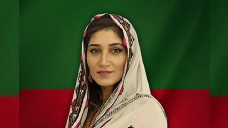 پی ٹی آئی رہنما مہربانو قریشی  کی شفیع جان کے مریم بارے  بیان کی مذمت،معافی کا مطالبہ 