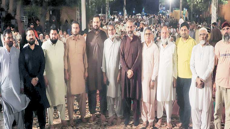 عوام حکومت سے خیرات نہیں حق مانگ رہے ،منعم ظفر