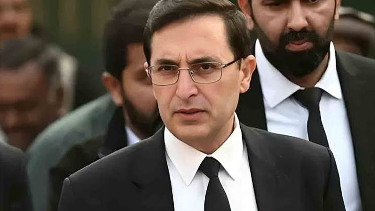 عمران خان کی صحت کا مسئلہ آئینی بحران نہ بنایا جائے:بیرسٹر گوہر 
