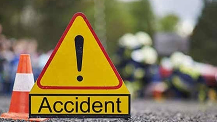 مندرہ ، تیز رفتار گاڑی نے سٹاپ پر کھڑے باپ بیٹی کو کچل دیا