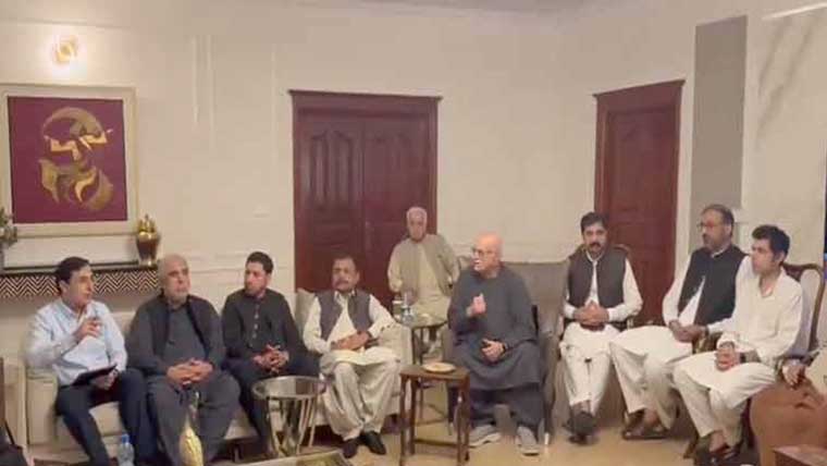 اپوزیشن  اتحاد  کا27ستمبر  کو  قوت  سے  عوام  کا  حق حکمرانی  واپس  لینے  کا  اعلان