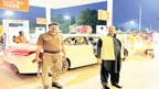 اسسٹنٹ کمشنر پپلاں کا تحصیل پپلاں  کے مختلف پٹرول پمپس کا دورہ 