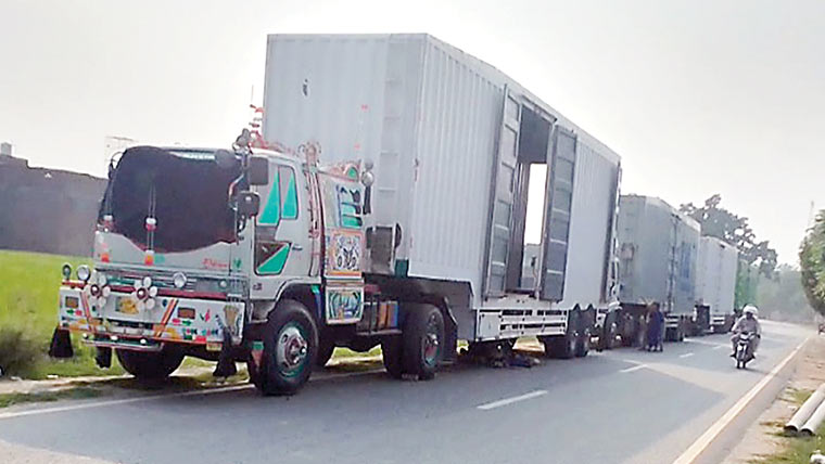 تتلے عالی :جماعت اسلامی  کا مہنگائی کیخلاف لانگ مارچ  روکنے کیلئے کنٹینر آگئے