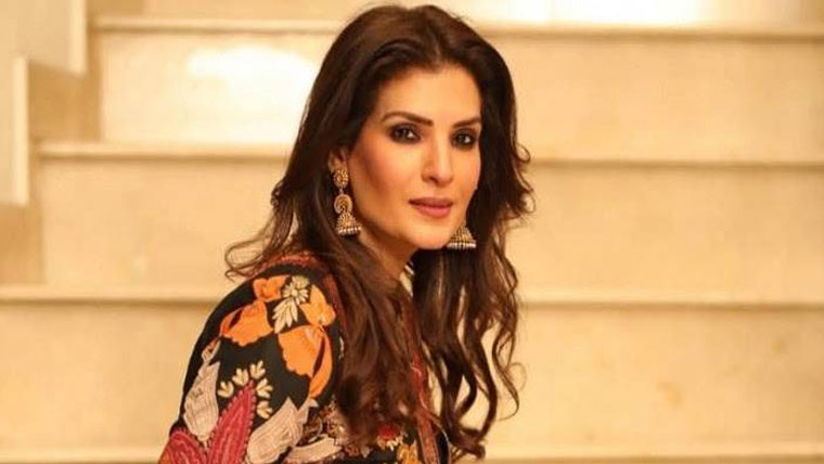 دوسروں کی بجائے اپنی خوشیوں پر توجہ دینی چاہئے :ریشم 