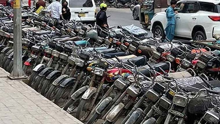 پارکنگ پلازوں میں اوورچارجنگ کی شکایات‘ناقص انتظامات 