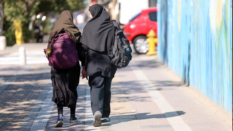 7 ماہ کی بندش کے بعد ایران  میں سکول دوبارہ کھل گئے