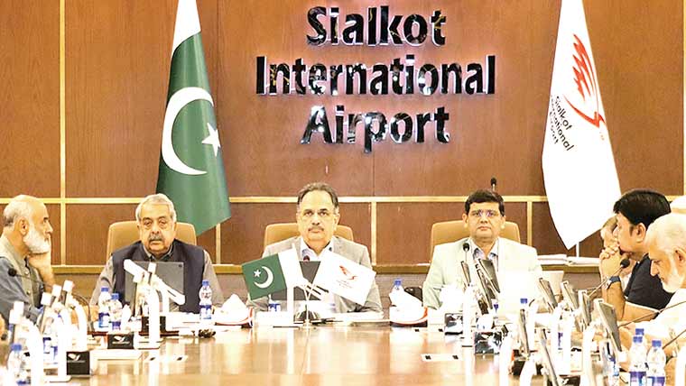 چیئرمین سیال ملک عبد الغفور کی  زیر صدارت سیالکوٹ ایئرپورٹ  کی ایگزیکٹو کمیٹی کا اجلاس 