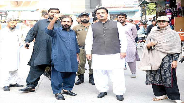 ڈی سی کاہسپتالوں، سکولوں،بیوٹی فکیشن پراجیکٹ کا معائنہ 