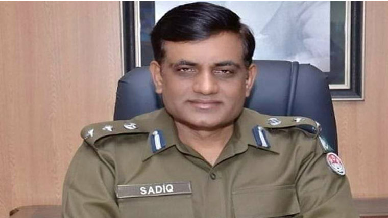 اعلیٰ پولیس افسروں کا تھانہ  بی زیڈ کی نئی عمارت کا دورہ 
