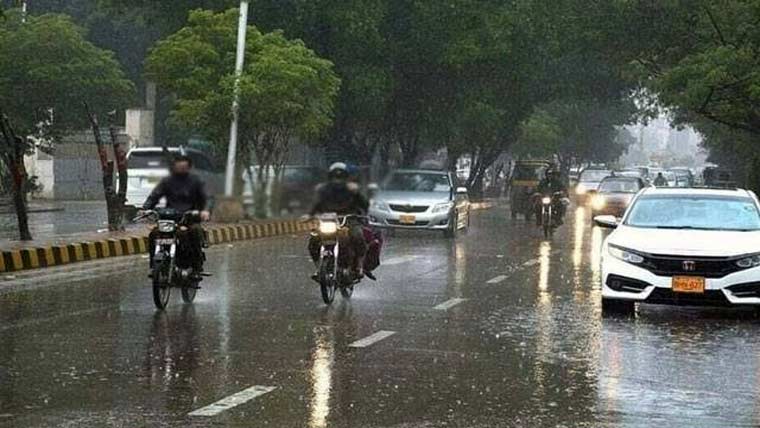  آئندہ چوبیس گھنٹوں میں لاہور سمیت  بعض مقامات پر بارش کا امکان