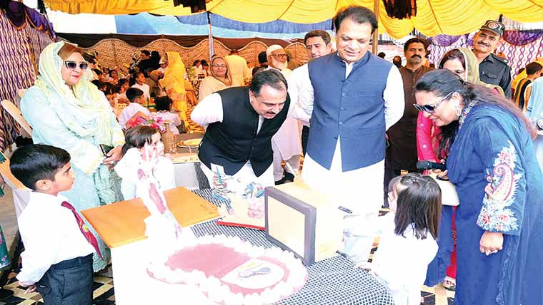 ڈسٹرکٹ پبلک سکول حافظ آباد میں  سائنس، آرٹ، کمپیوٹر اینڈ میتھ نمائش