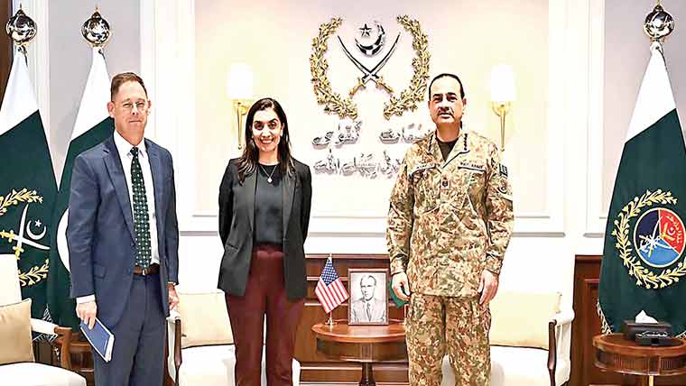 فیلڈ مارشل سے امریکی وفد کی ملاقات ، طویل افغان جنگ میں پاکستان کی قربانیوں کا اعتراف