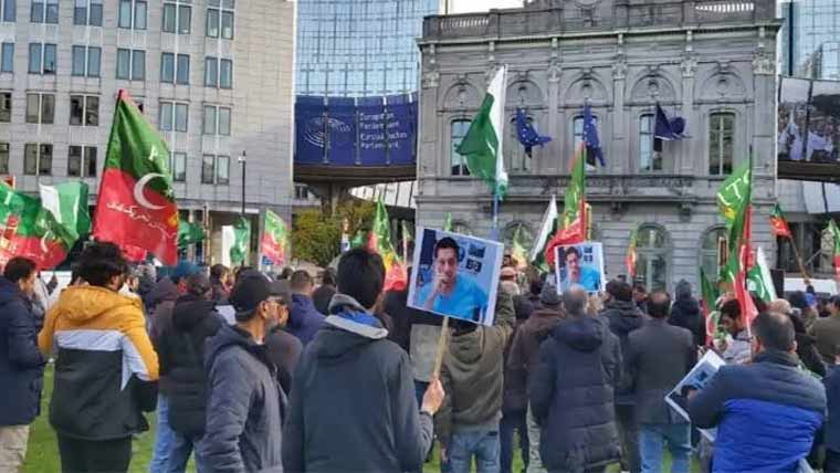  پی ٹی آئی کا کئی یورپی ممالک  میں احتجاج، عمران اورپارٹی  رہنماؤں کی رہائی کا مطالبہ
