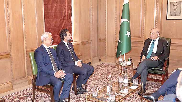  لندن : شہباز شریف کی ملاقاتیں ،عالمی مالیاتی اداروں کو سرمایہ کاری کا دعوت