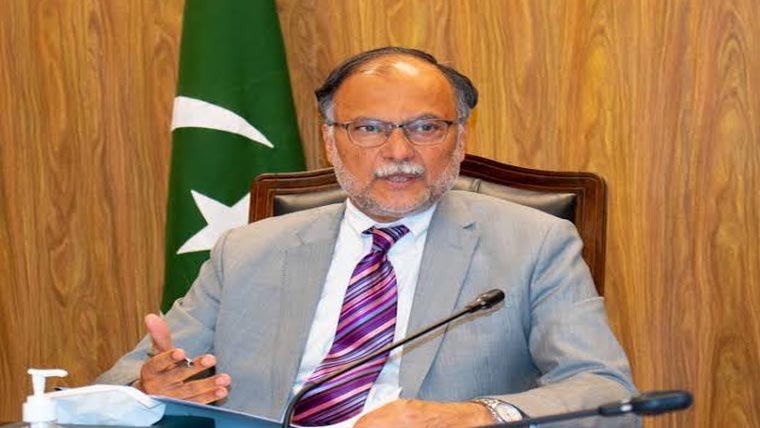  علاقائی راہداریوں کو اقتصادی کوریڈورز میں تبدیل کرنا ہوگا، احسن اقبال 