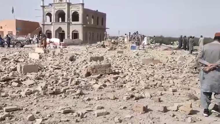 مستونگ میں قومی شاہراہ پر ہوٹل دھماکے سے تباہ 